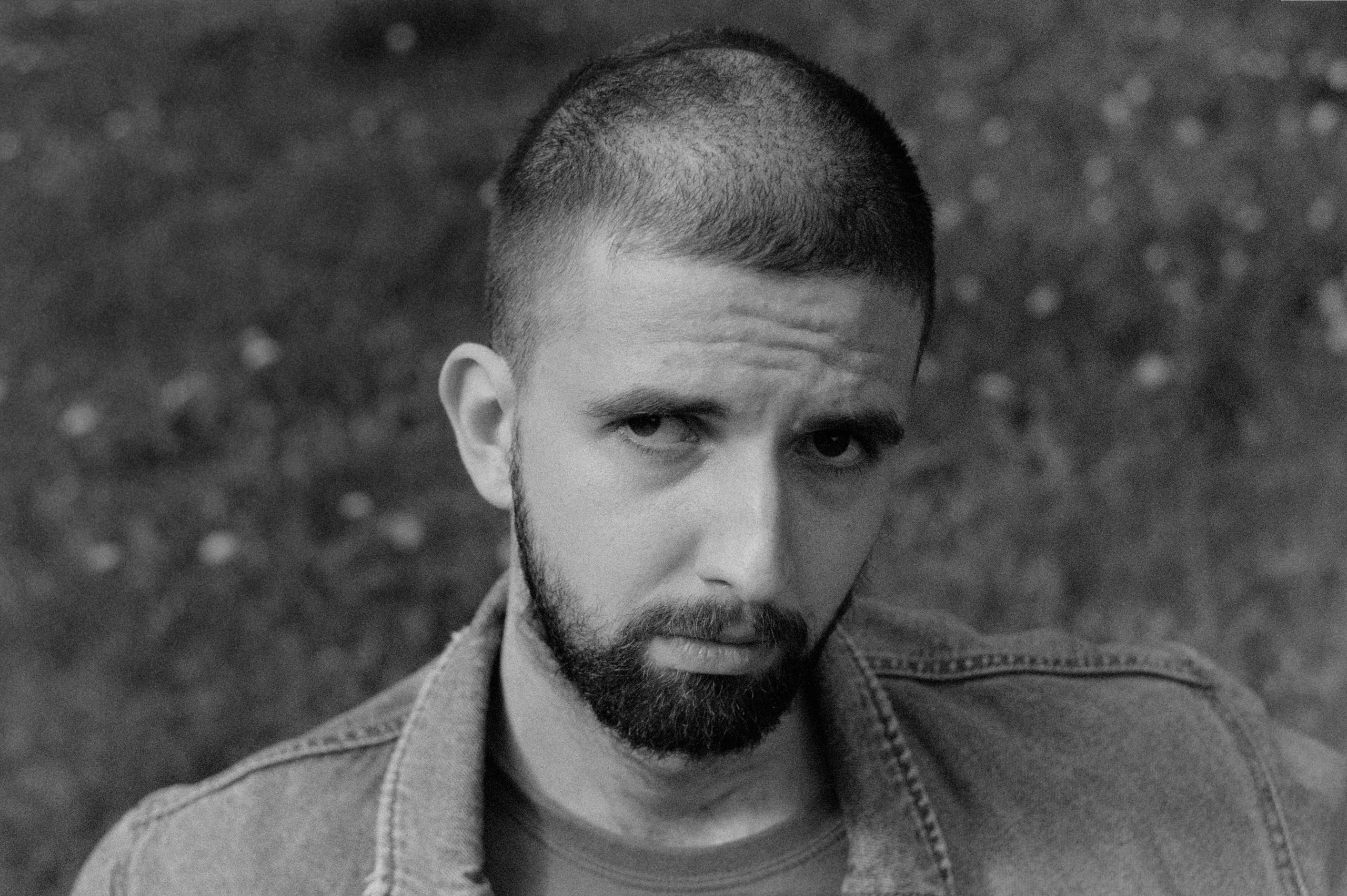 A man amongst paneláks